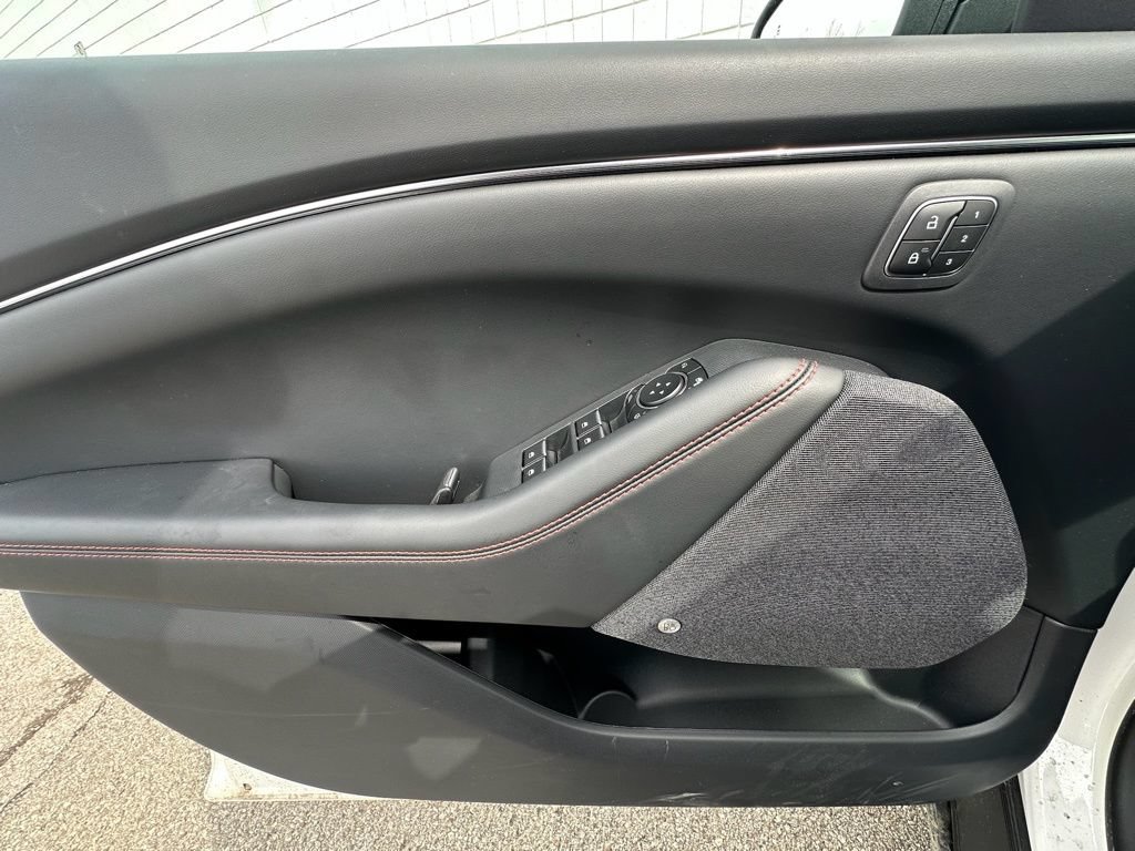 New 2025 Ford Mustang Mach-E Premium w/ Sport Appearance Package AWD/4WD image 18