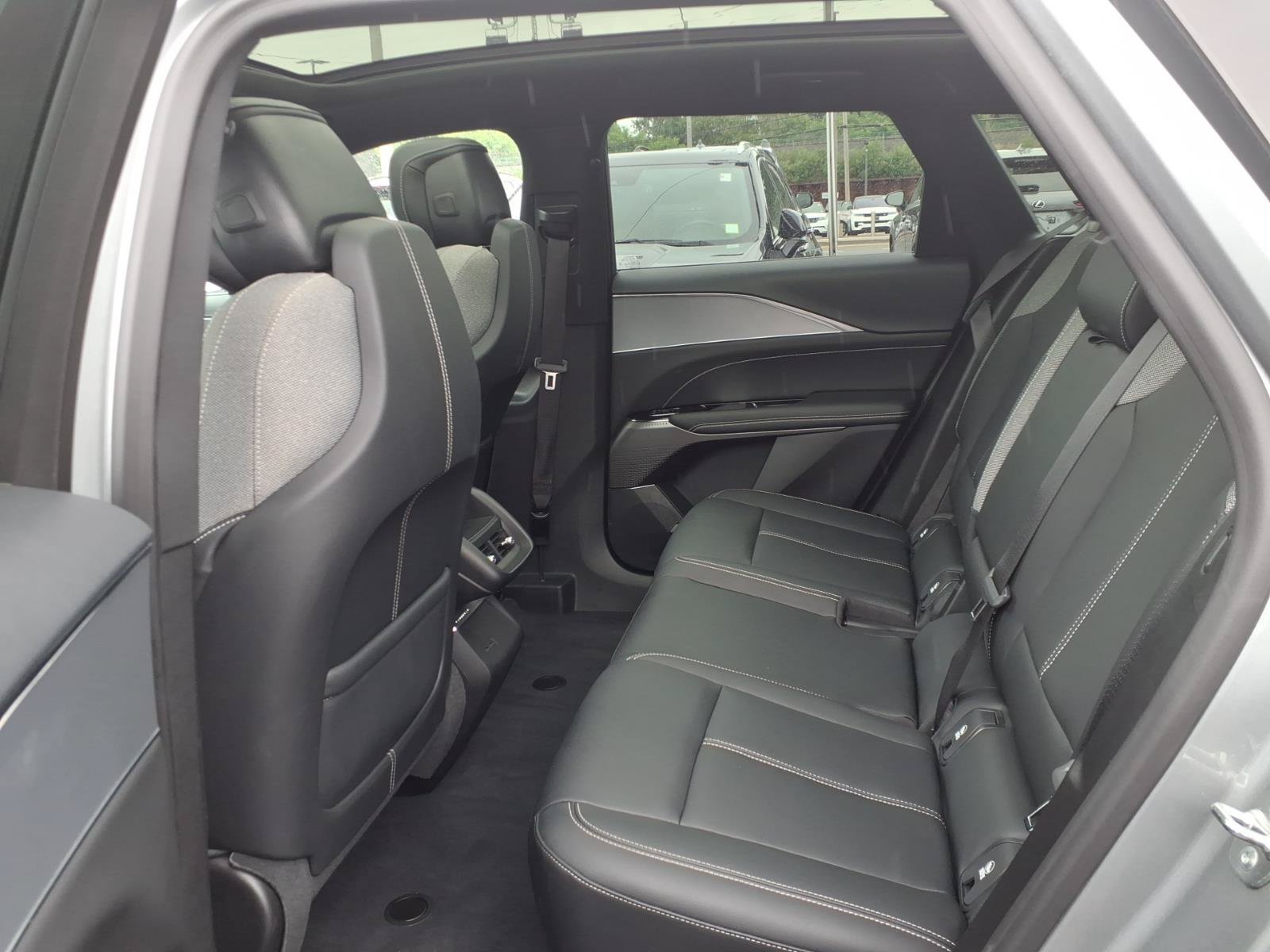 Certified 2024 Cadillac Lyriq Tech AWD/4WD image 15