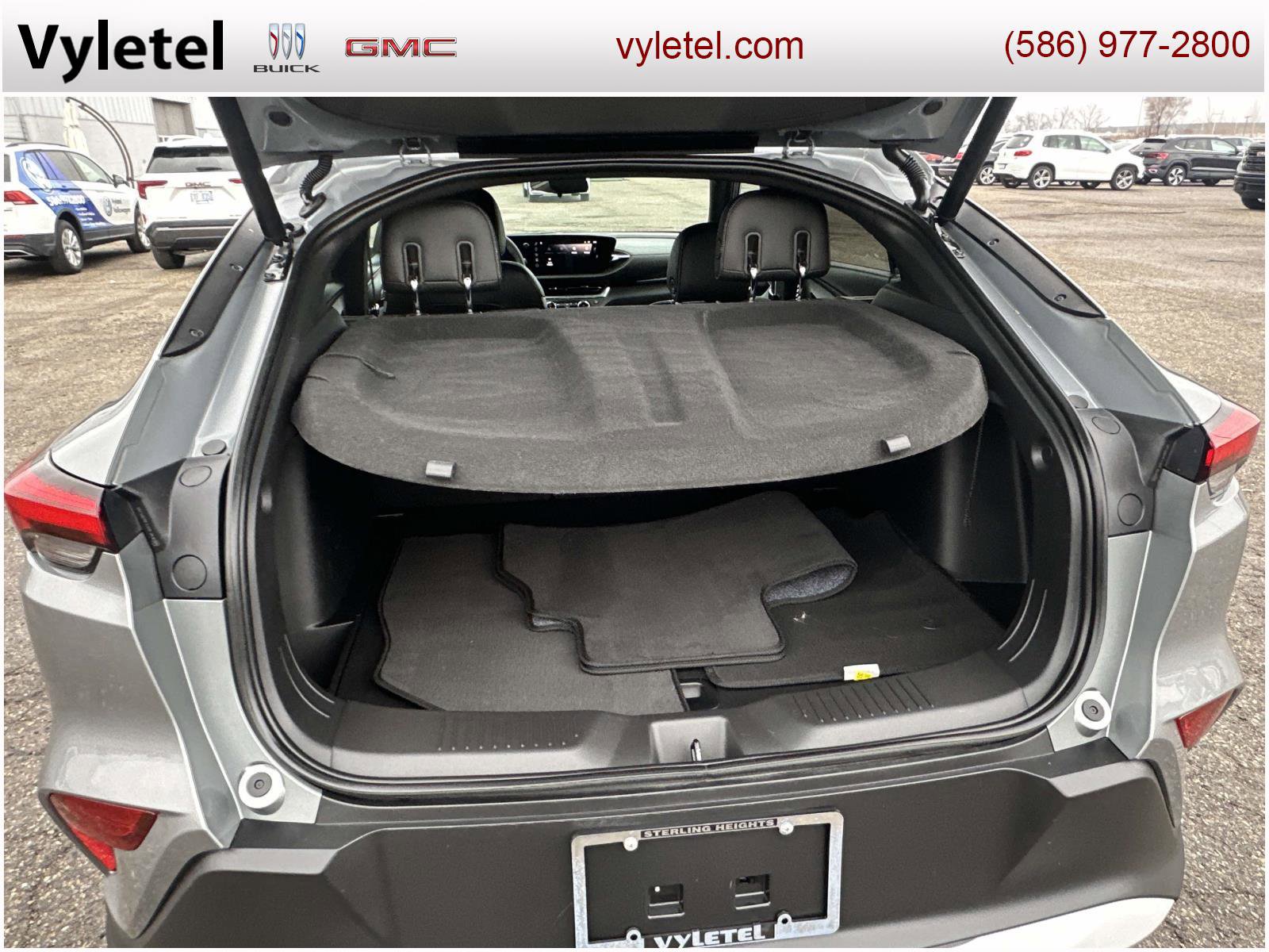 Used 2024 Buick Envista Preferred w/ Convenience I Package image 9