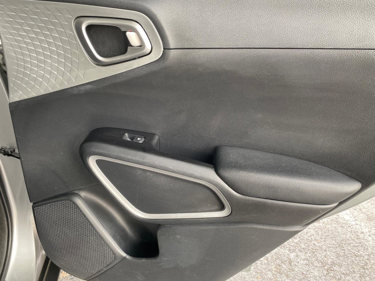 Used 2022 Kia Soul LX w/ Technology Package FWD image 41