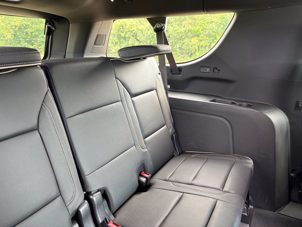 Used 2023 GMC Yukon XL SLT w/ SLT Luxury Package AWD/4WD image 47