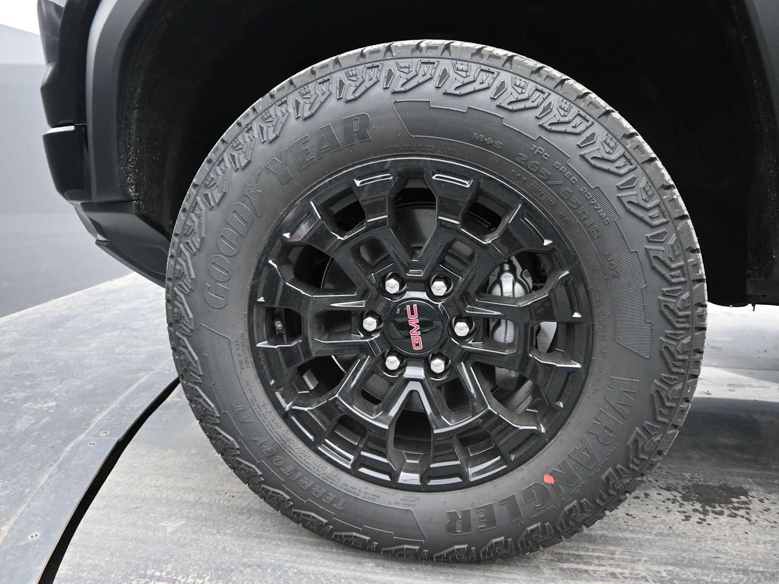 New 2026 GMC Canyon Elevation w/ Convenience Package image 10