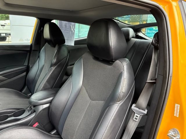 Used 2012 Hyundai Veloster w/ Style Pkg FWD image 12