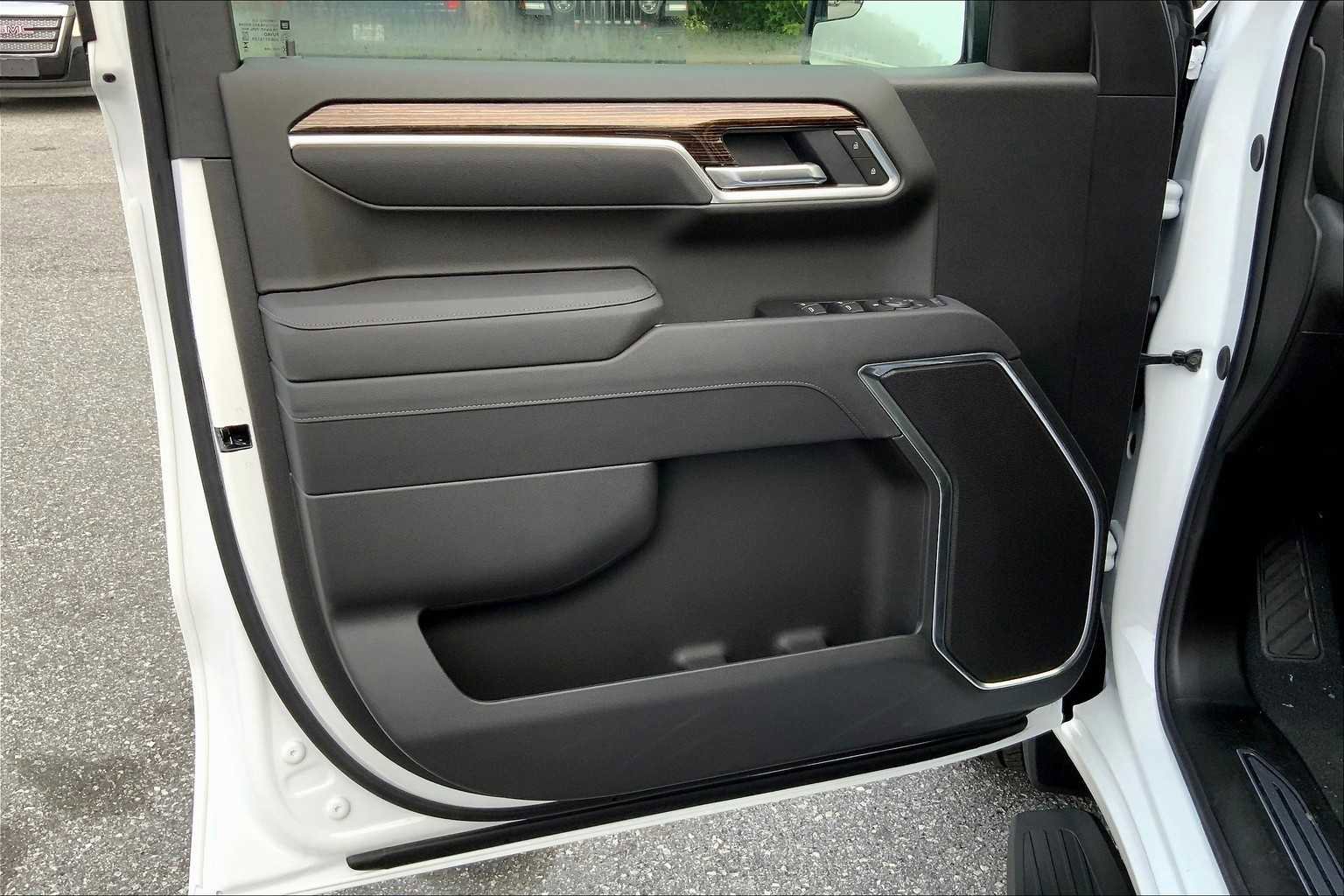 New 2025 GMC Sierra 1500 Elevation w/ Max Trailering Package image 10