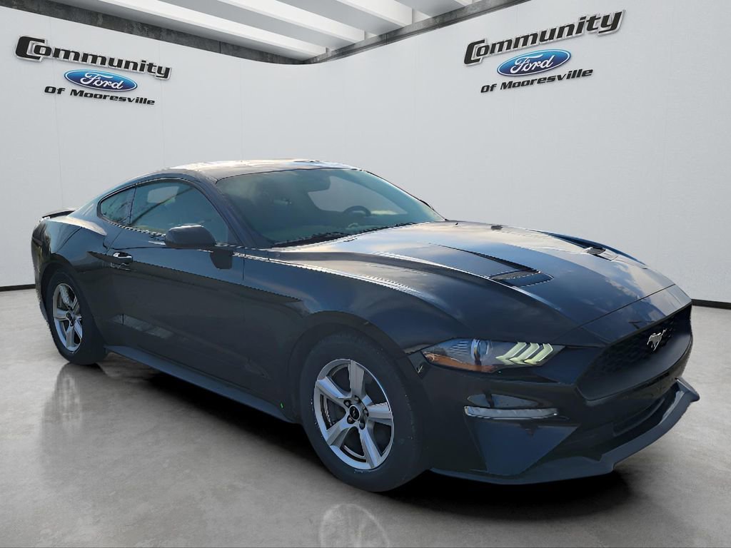 Used 2019 Ford Mustang Coupe image 3