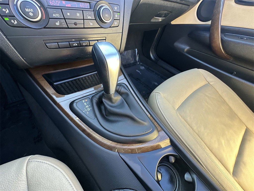 Used 2012 BMW 128i Convertible image 28