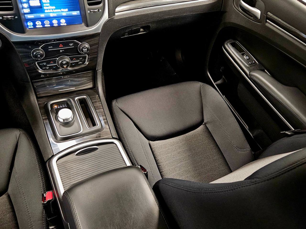 Used 2020 Chrysler 300 Touring w/ Sport Appearance Package image 13