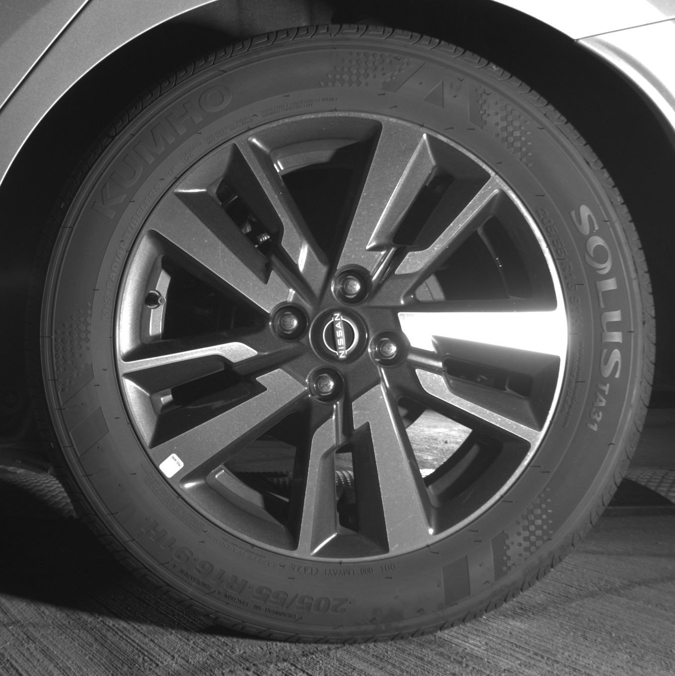 Used 2025 Nissan Versa SV image 14