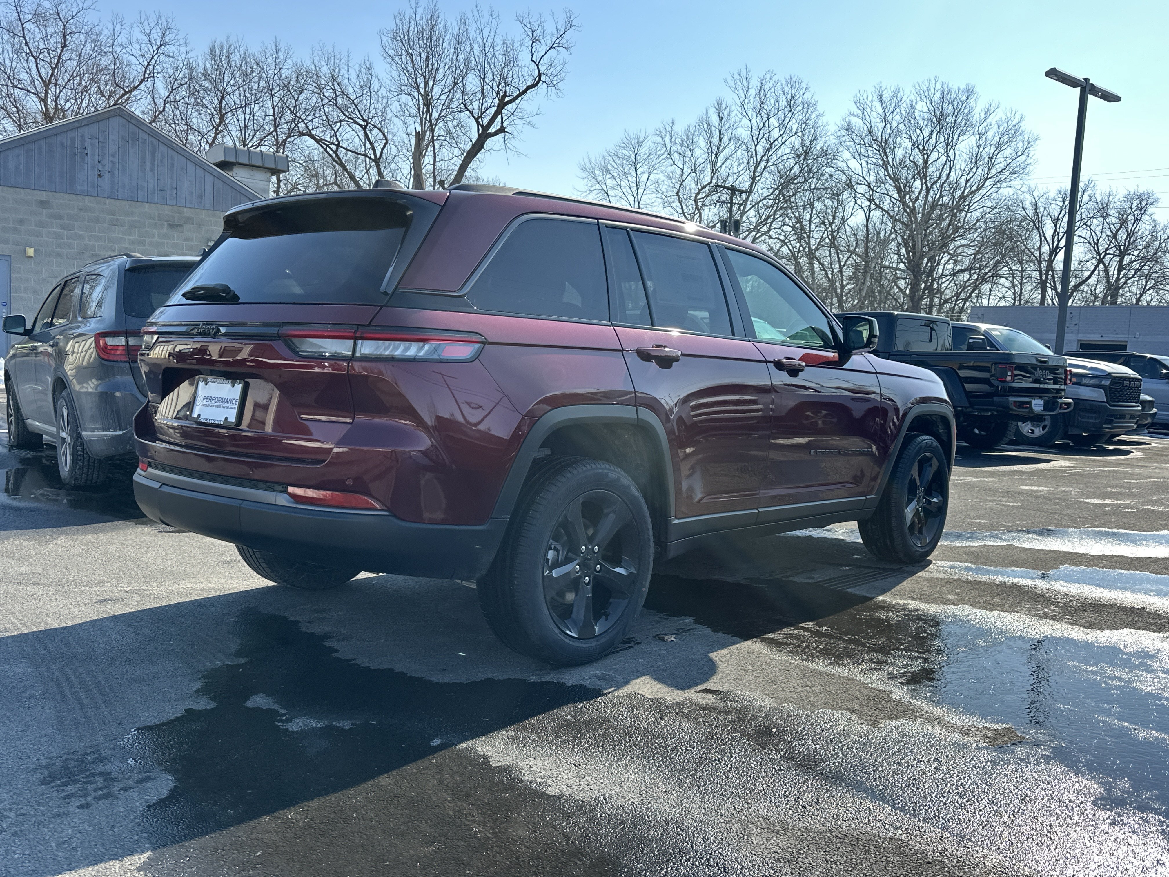 New 2026 Jeep Grand Cherokee Limited w/ Limited Altitude Package AWD/4WD image 17