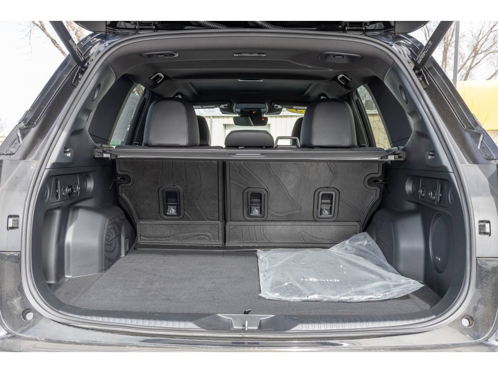 Used 2025 Subaru Forester Limited AWD/4WD image 14