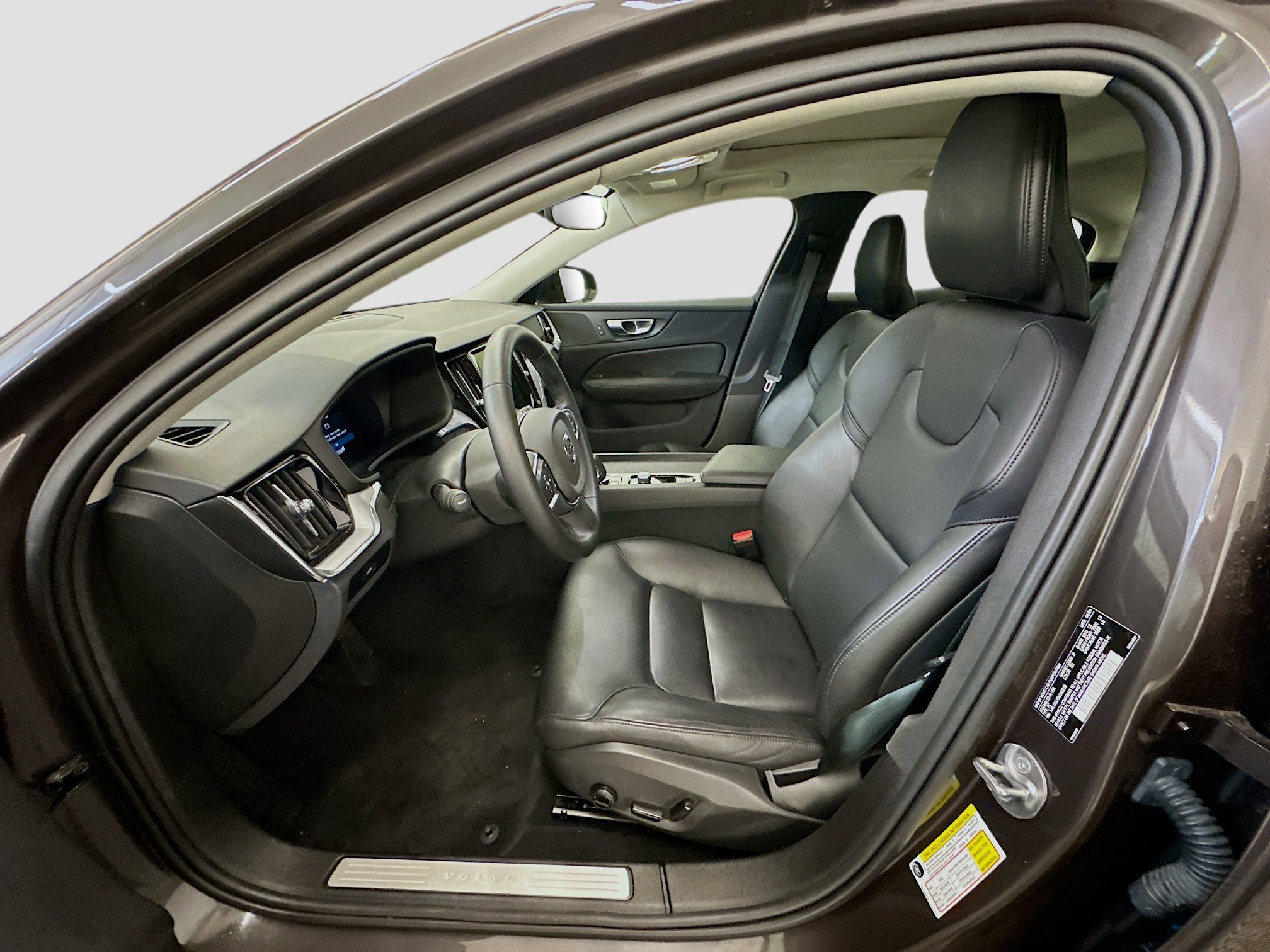 Used 2025 Volvo S60 B5 Core image 13