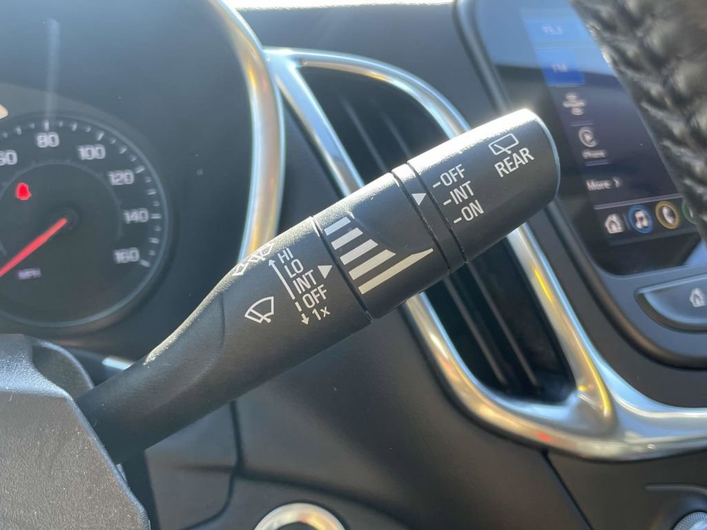 Used 2022 Chevrolet Equinox LT image 34