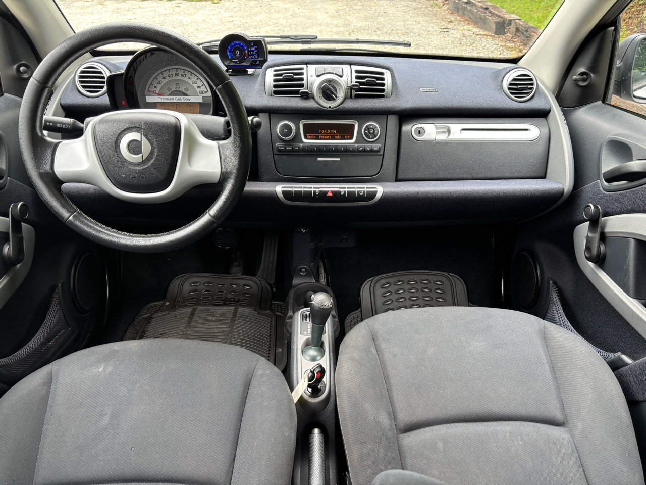 Used 2015 smart fortwo pure image 13