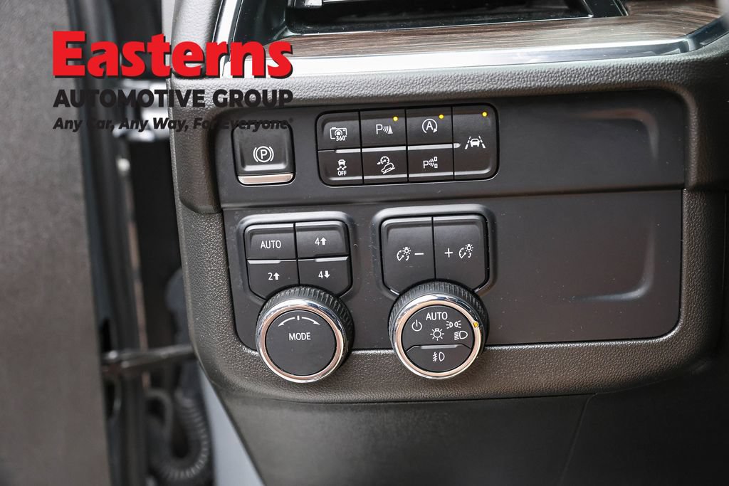 Used 2025 Chevrolet Suburban Z71 AWD/4WD image 22