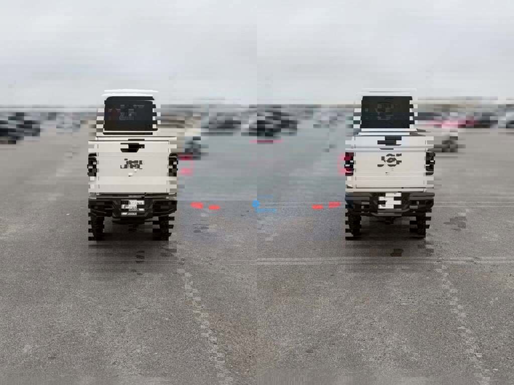 New 2026 Jeep Gladiator Mojave image 10