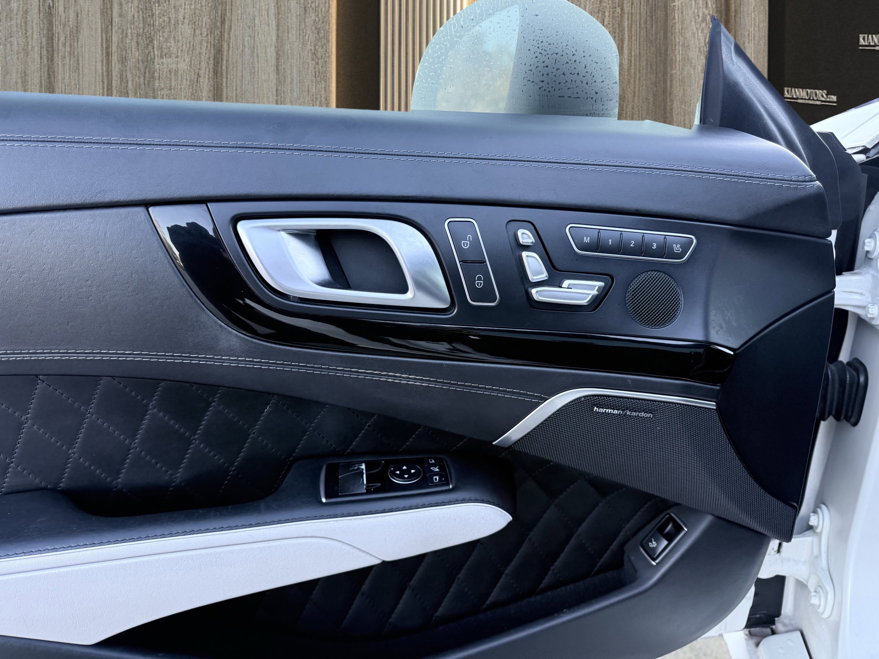 Used 2015 Mercedes-Benz SL 63 AMG image 14