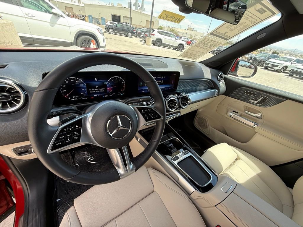 Used 2025 Mercedes-Benz GLB 250 image 13