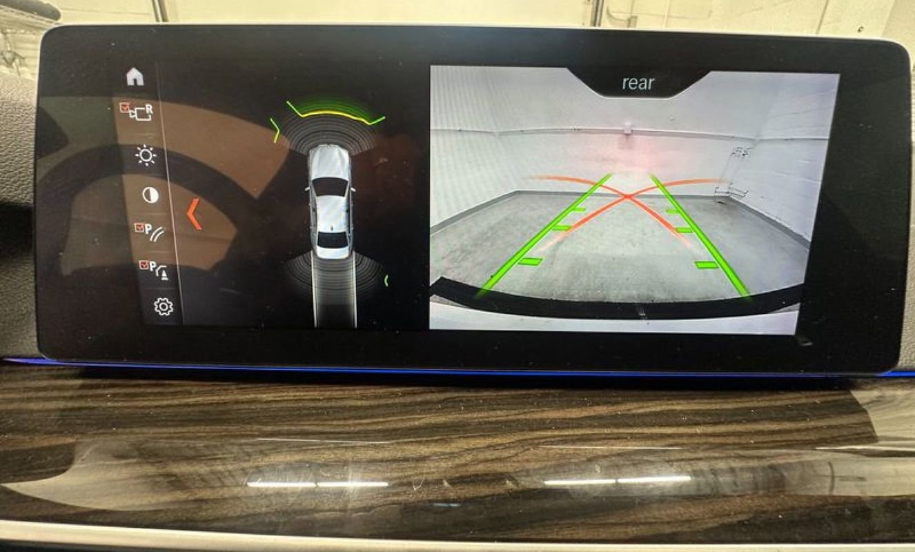 Used 2018 BMW 540i xDrive w/ Premium Package image 20