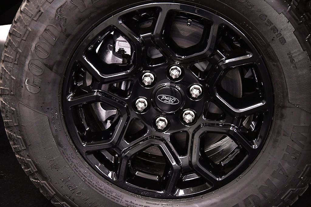 New 2026 Ford F150 XLT w/ Equipment Group 302A MID image 9