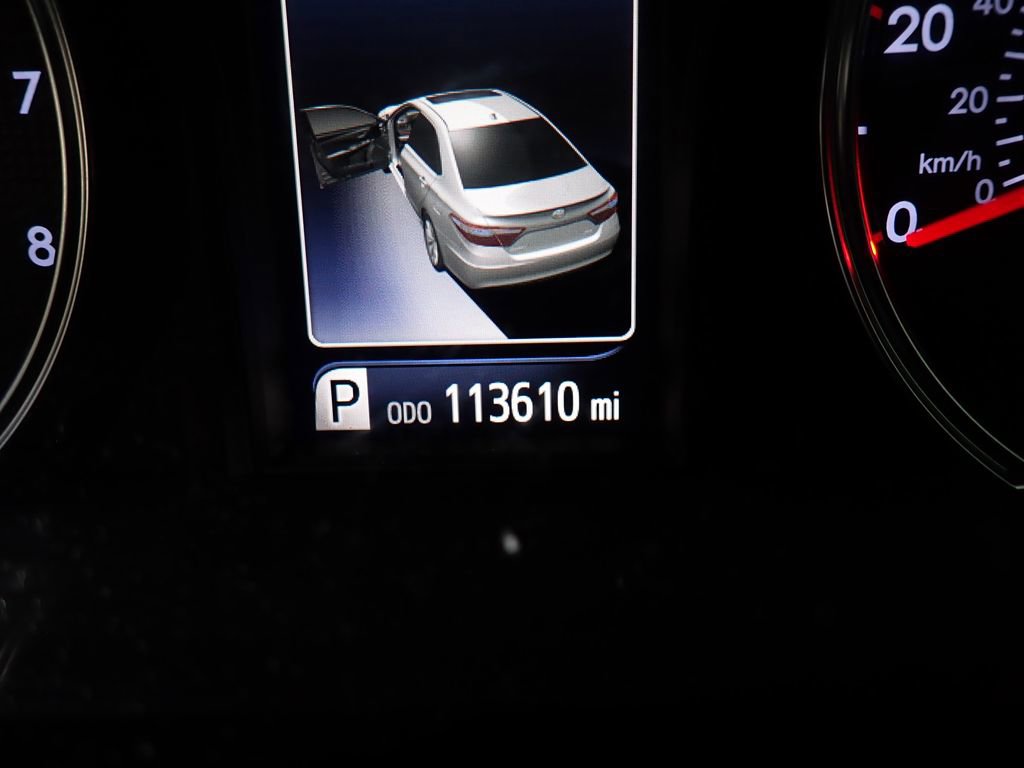 Used 2016 Toyota Camry SE image 20