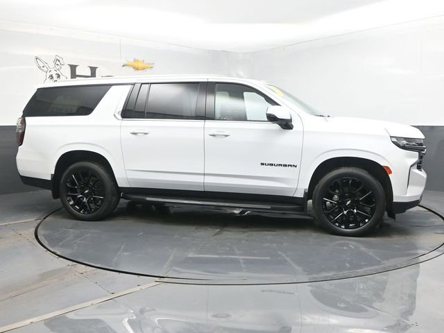 Used 2023 Chevrolet Suburban LT w/ Luxury Package image 52