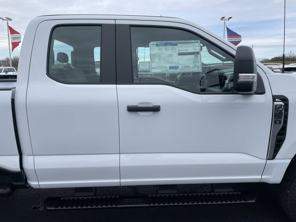 New 2026 Ford F350 XL w/ XL Chrome Package image 30