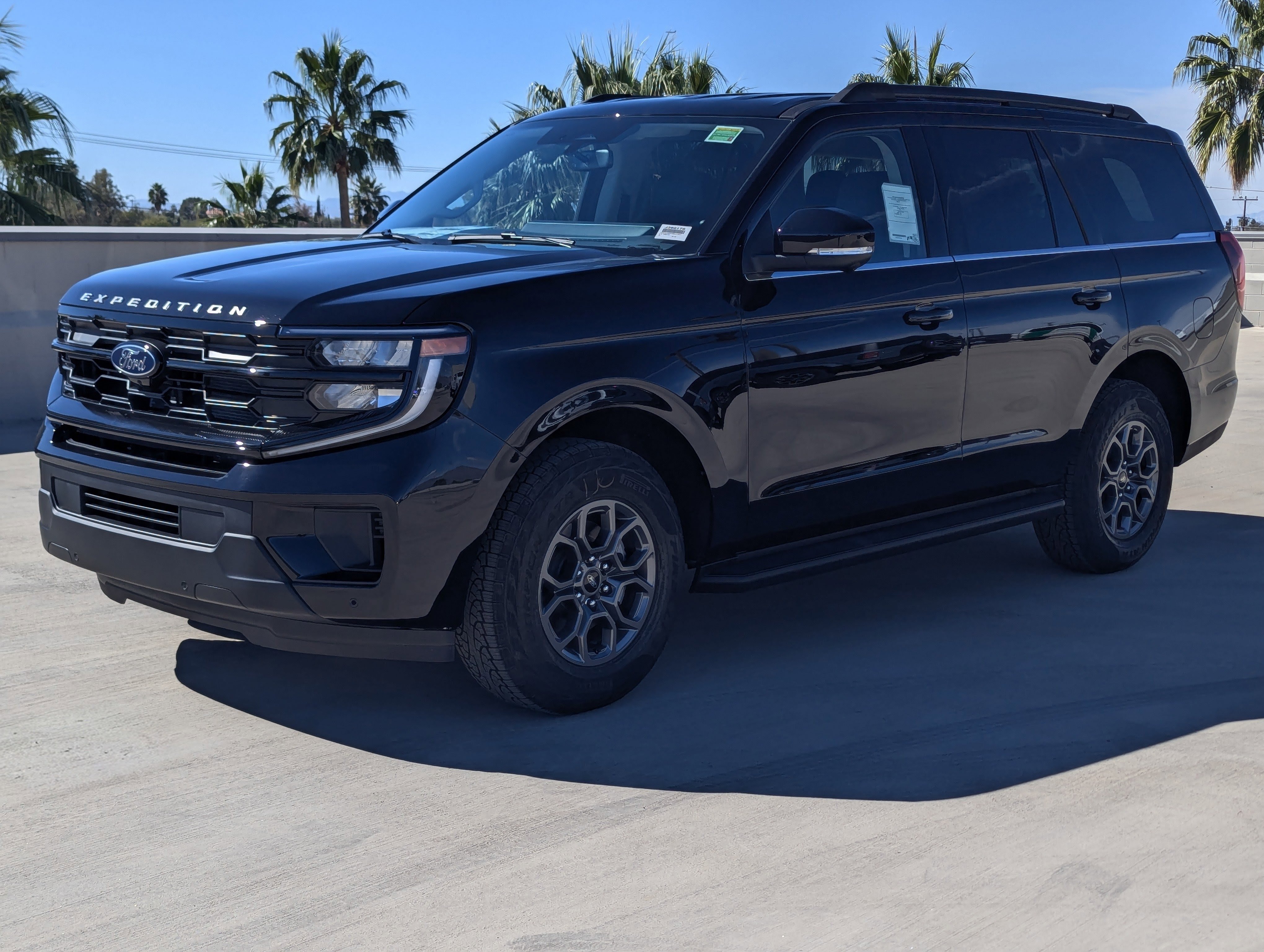 New 2026 Ford Expedition Active image 5