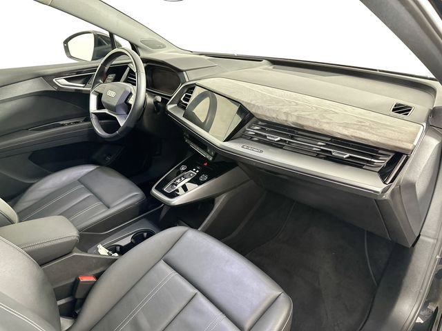 Used 2023 Audi Q4 e-tron Prestige image 30