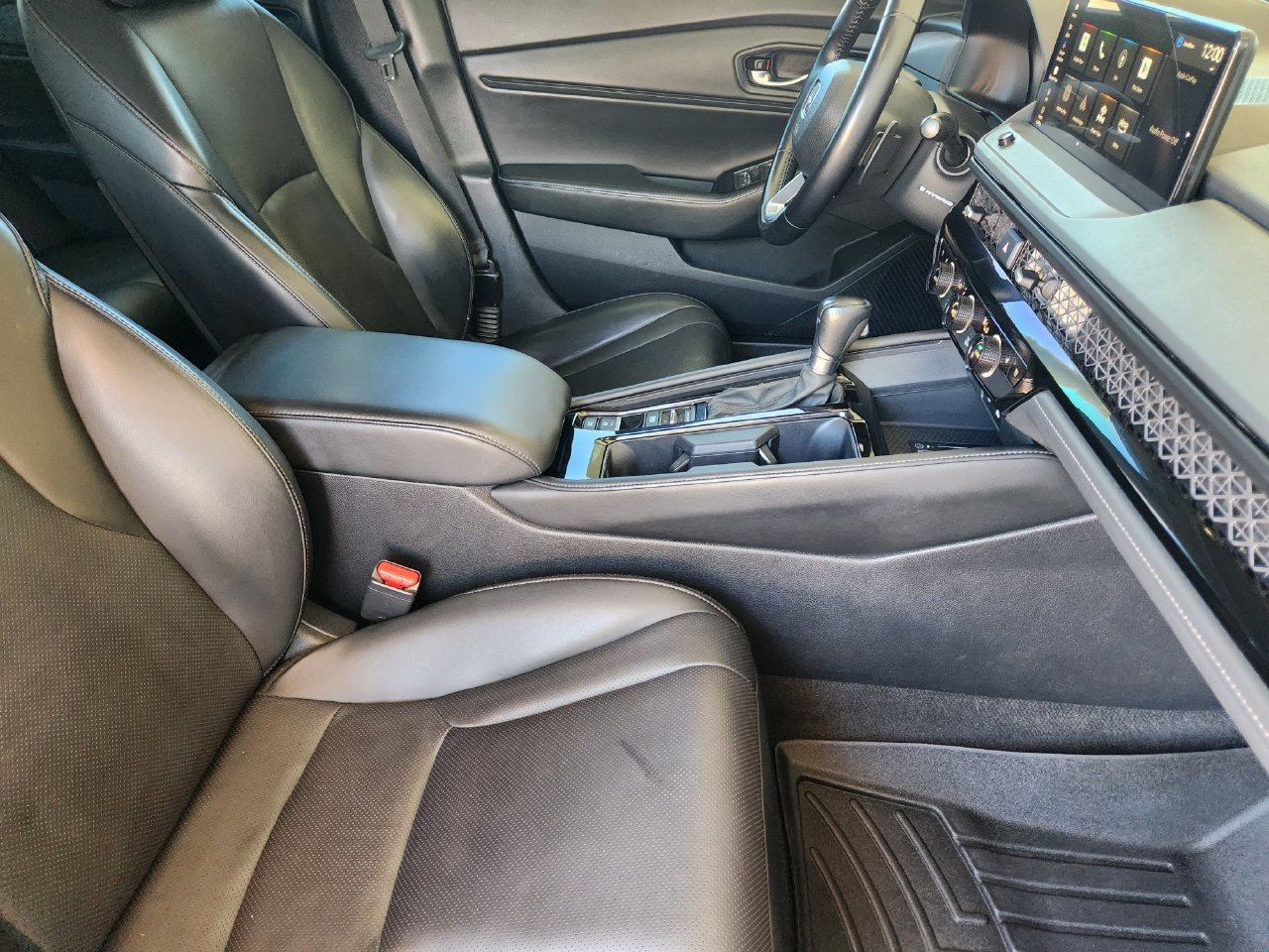 Used 2023 Honda Accord Touring image 13