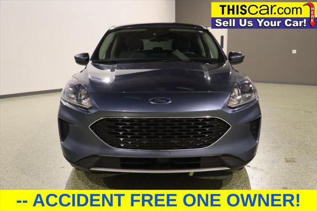 Used 2020 Ford Escape SE image 2