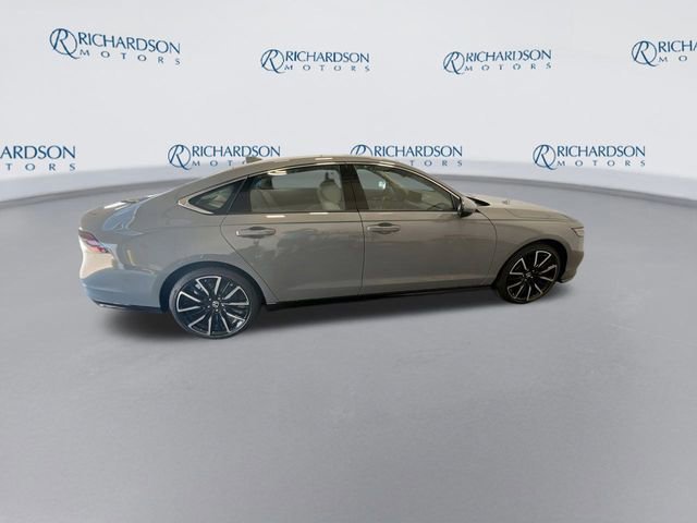 New 2025 Honda Accord Touring image 9