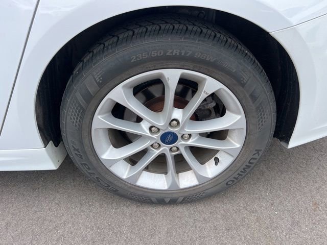 Used 2020 Ford Fusion SE FWD image 5
