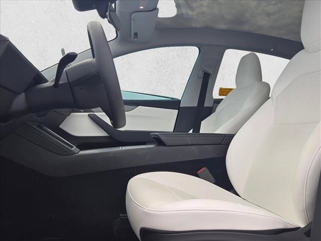 Used 2026 Tesla Model Y Long Range AWD/4WD image 16