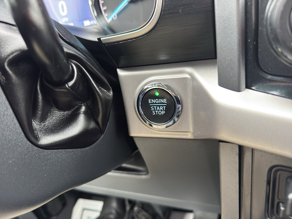 Used 2022 Ford F150 XLT w/ Equipment Group 302A High image 17