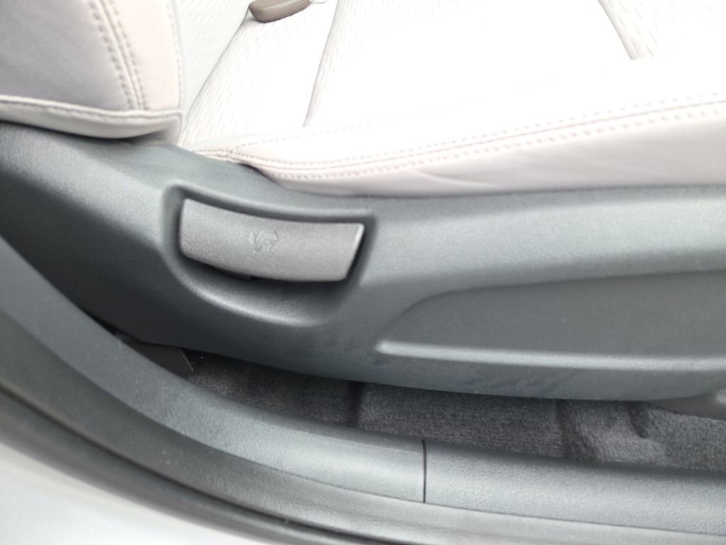 Used 2020 Hyundai Tucson Value w/ Winter Weather Package image 23