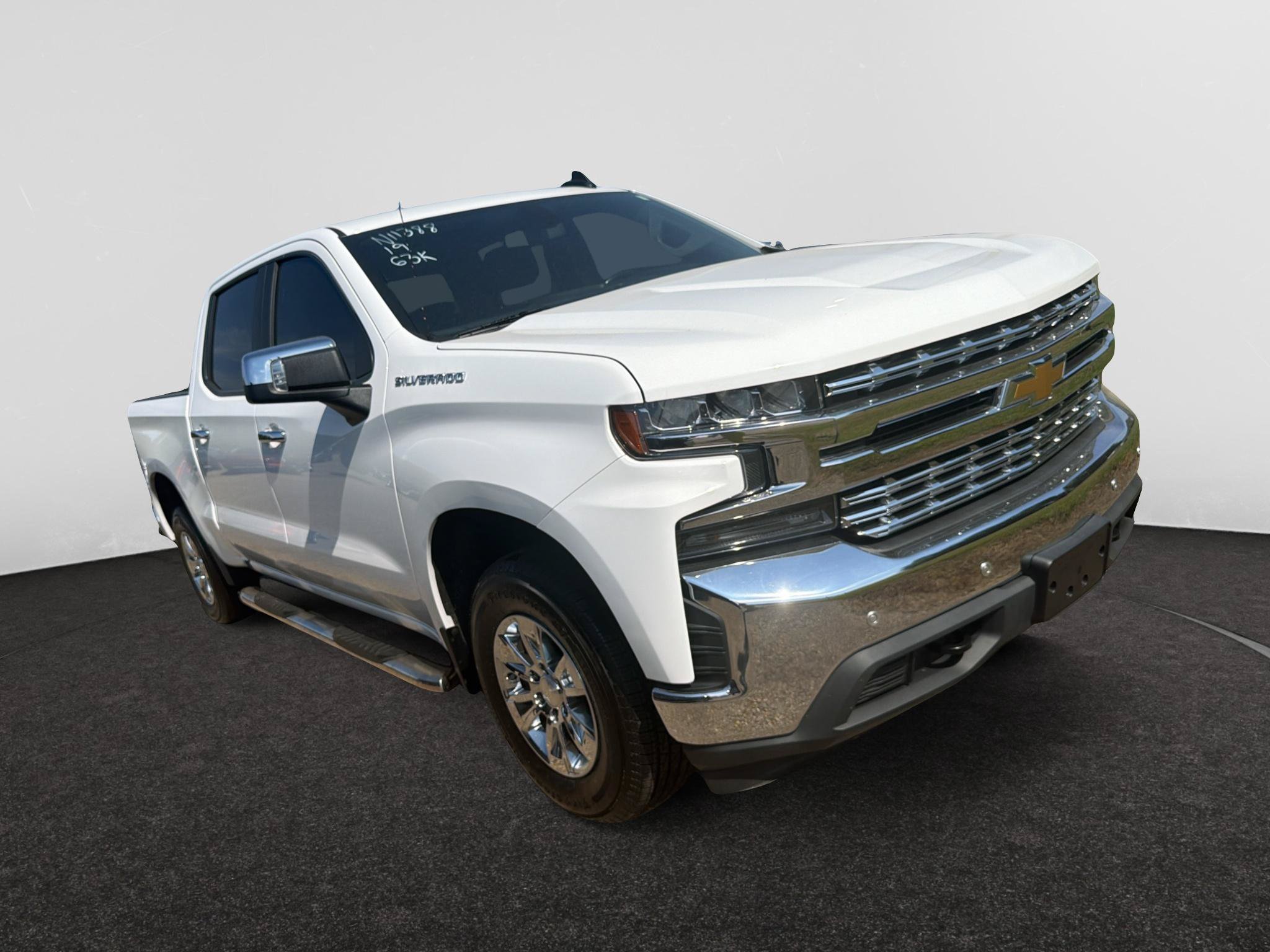 Used 2019 Chevrolet Silverado 1500 LT w/ Convenience Package RWD image 3
