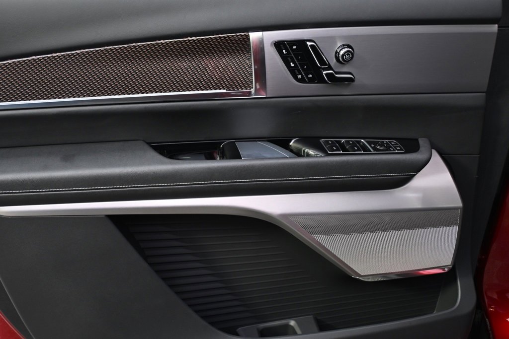 New 2026 Cadillac Vistiq Sport w/ LPO, Floor Liner Package image 23