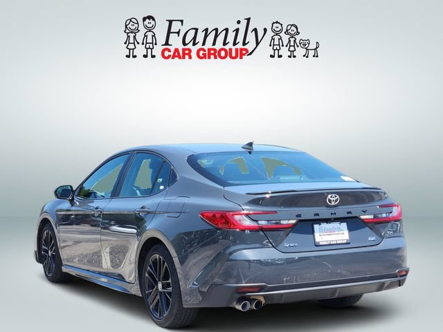 Used 2025 Toyota Camry SE FWD image 3