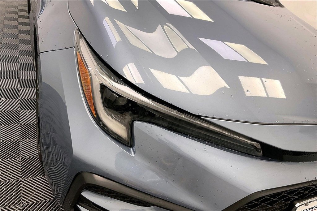 Used 2023 Toyota Corolla SE w/ SE Premium Package image 25