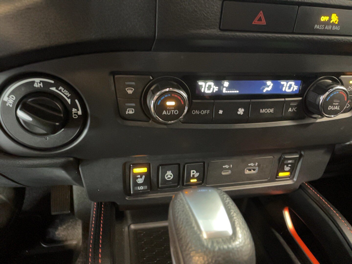Used 2023 Nissan Frontier PRO-4X w/ Pro-4X Premium Package AWD/4WD image 11