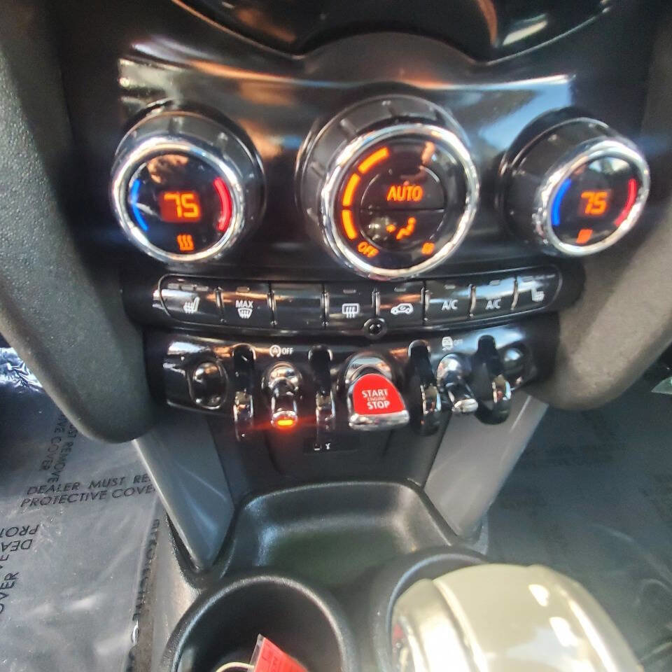 Used 2019 MINI Cooper 4-Door Hardtop image 21