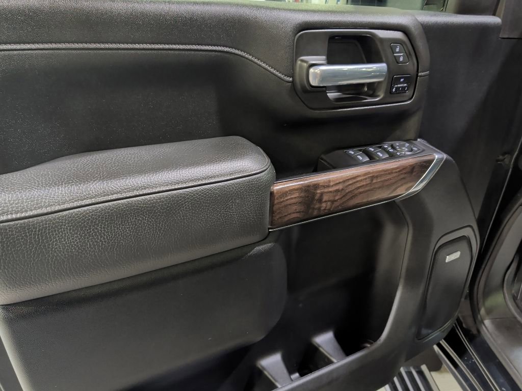 Used 2021 GMC Sierra 3500 Denali w/ Denali Ultimate Package image 13
