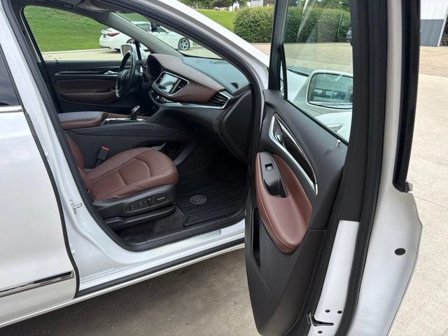 Used 2020 Buick Enclave Avenir FWD image 35