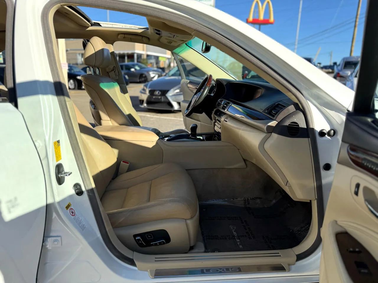 Used 2015 Lexus LS 460 w/ Comfort Package RWD image 41