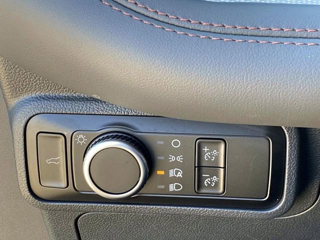 Used 2026 Ford Explorer Active AWD/4WD image 21