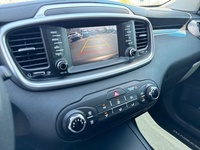 Used 2020 Kia Sorento LX FWD image 18