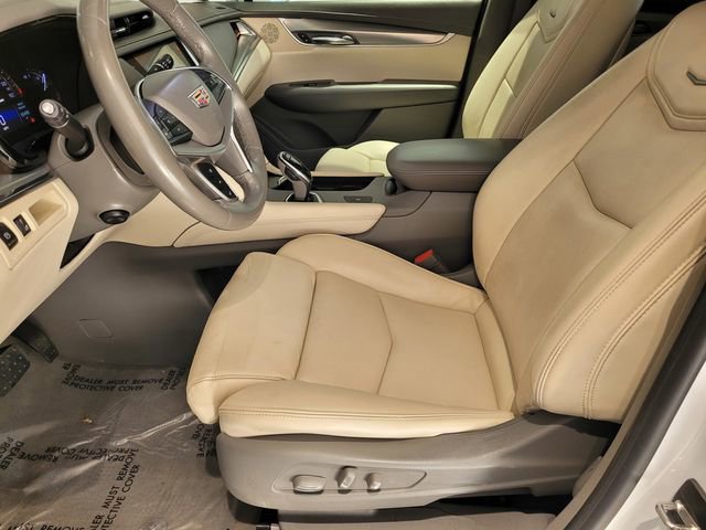 Used 2017 Cadillac XT5 Luxury w/ Driver Awareness Package image 17