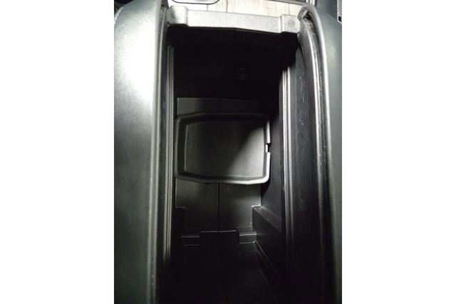 Used 2023 Toyota Highlander L image 23