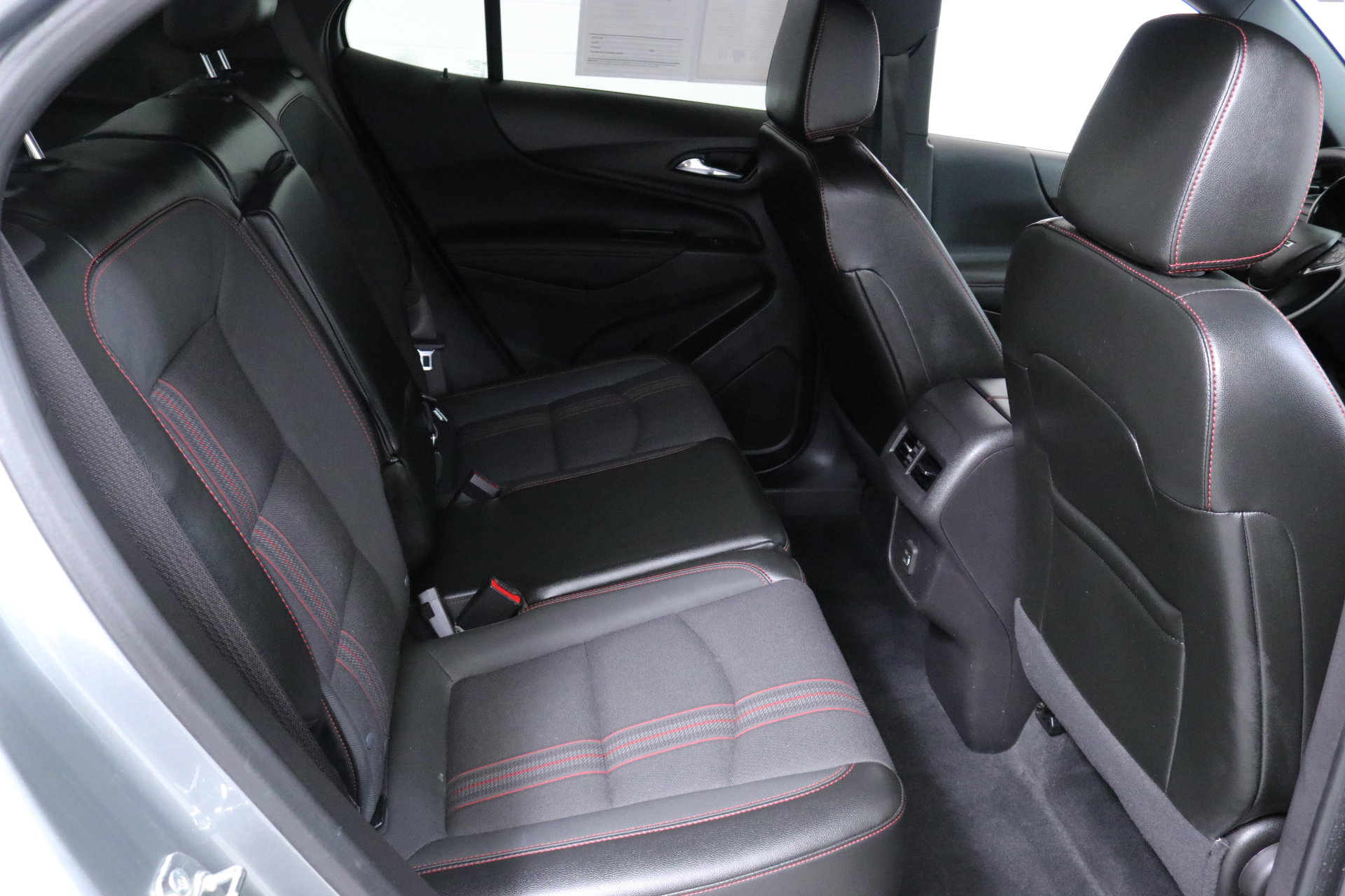 Used 2024 Chevrolet Equinox RS image 29
