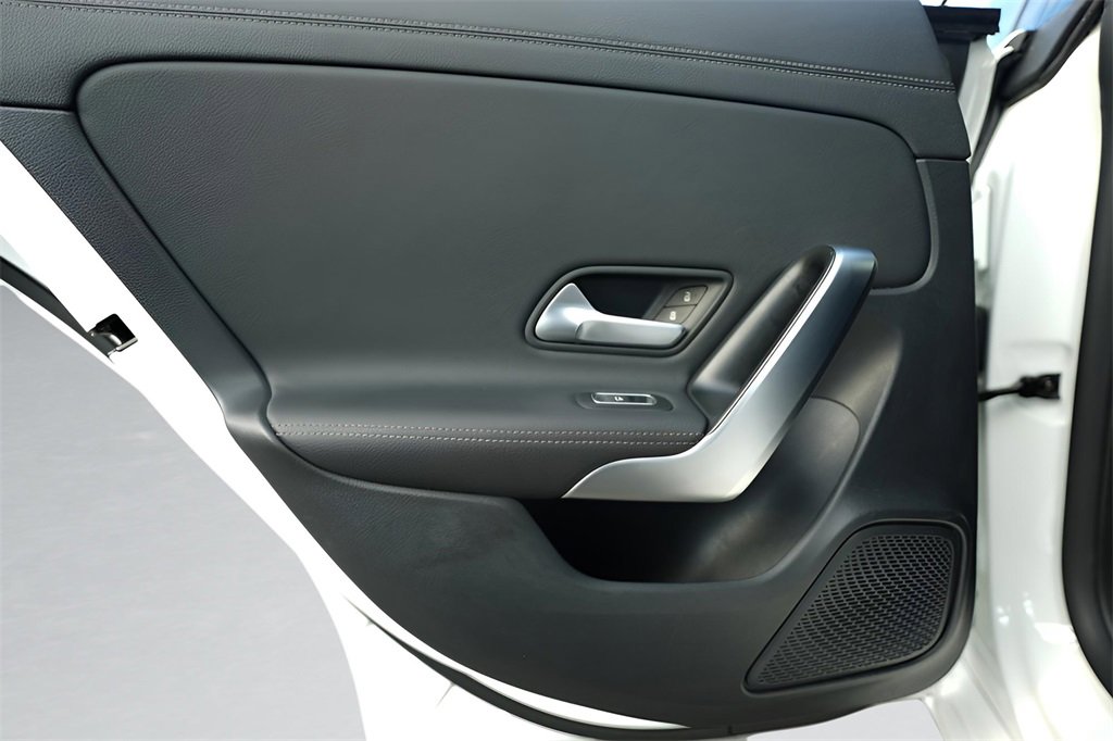 Used 2023 Mercedes-Benz CLA 250 image 26